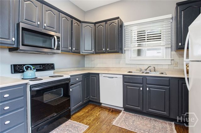 2308 Barnard Street, Savannah, GA 31401