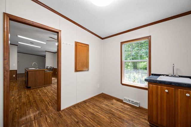 288 Five Points Road, Dayton, TN 37321