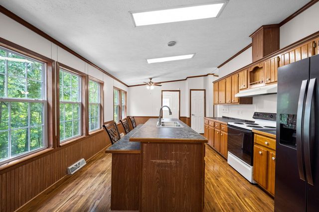288 Five Points Road, Dayton, TN 37321