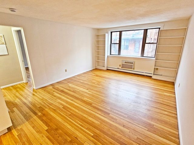 70 Jamaicaway 16, Boston, MA 02130