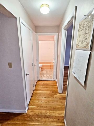 70 Jamaicaway 16, Boston, MA 02130