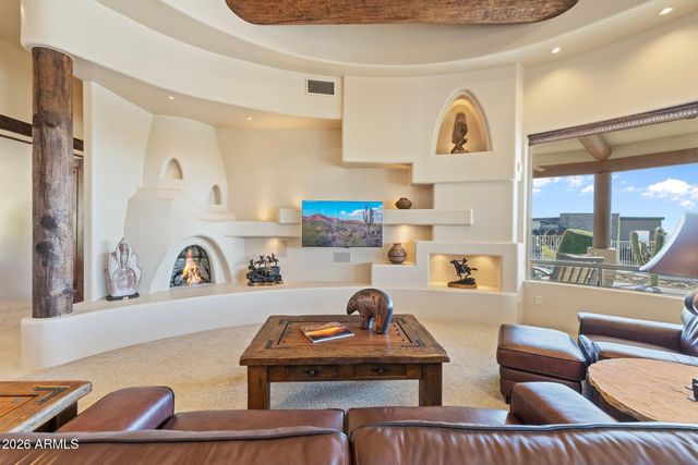 4252 N DIAMOND Point, Mesa, AZ 85207