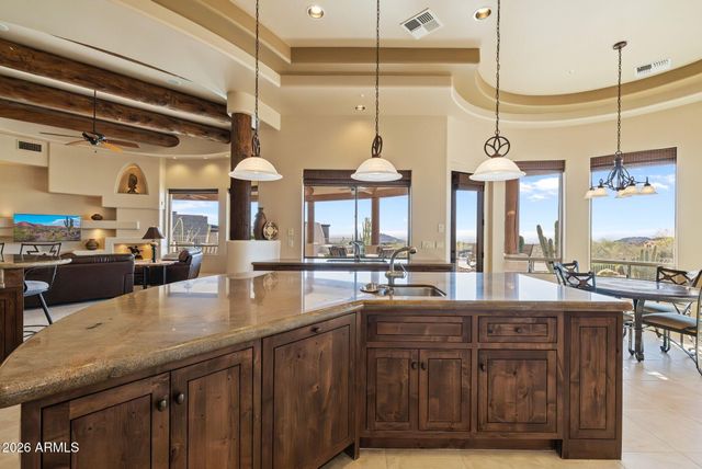 4252 N DIAMOND Point, Mesa, AZ 85207