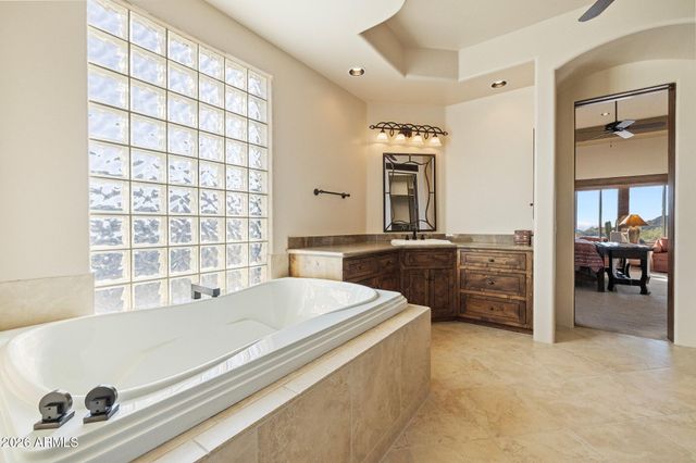 4252 N DIAMOND Point, Mesa, AZ 85207