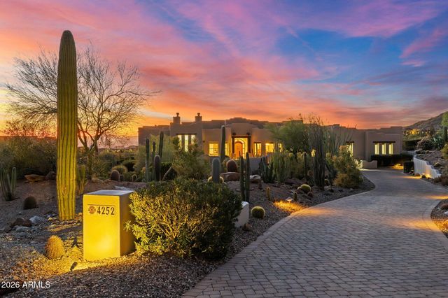 4252 N DIAMOND Point, Mesa, AZ 85207