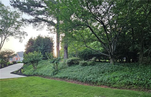 6860 Sterling Drive, Suwanee, GA 30024
