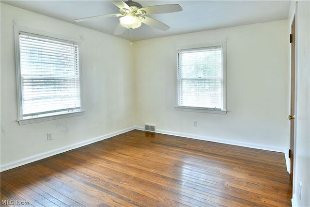 2262 Niles Cortland Road NE, Cortland, OH 44410