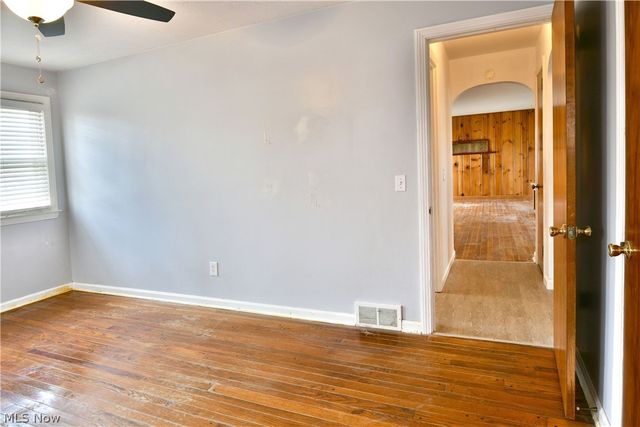 2262 Niles Cortland Road NE, Cortland, OH 44410