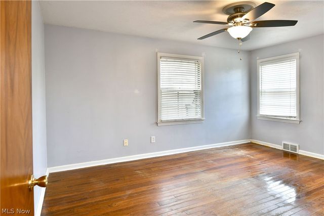 2262 Niles Cortland Road NE, Cortland, OH 44410