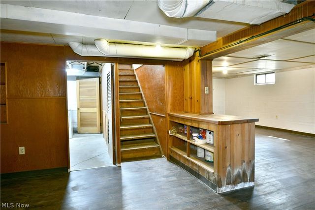 2262 Niles Cortland Road NE, Cortland, OH 44410