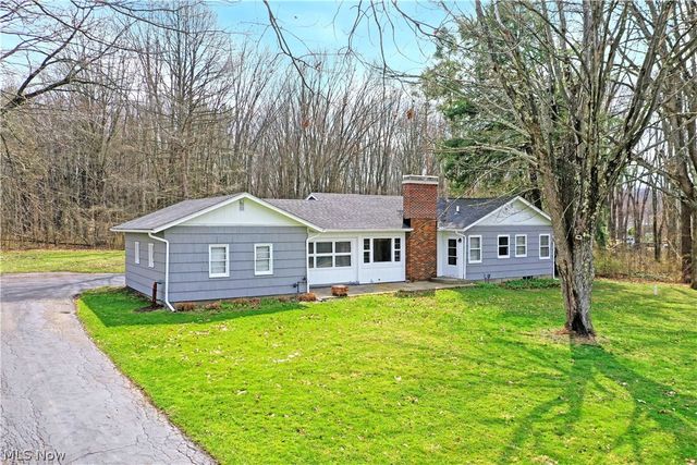 2262 Niles Cortland Road NE, Cortland, OH 44410