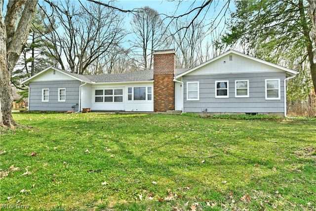 2262 Niles Cortland Road NE, Cortland, OH 44410