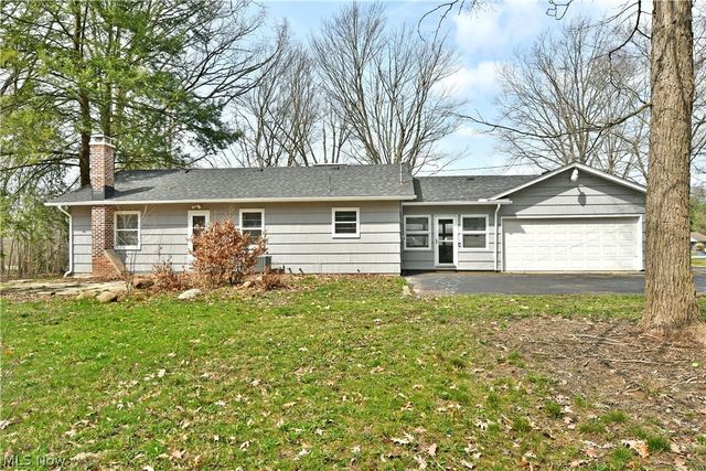 2262 Niles Cortland Road NE, Cortland, OH 44410