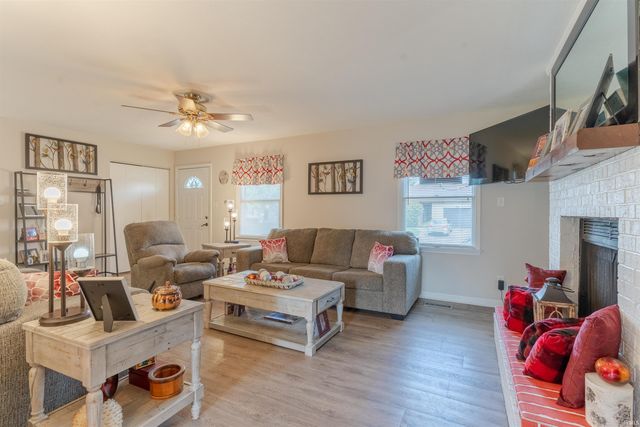 2840 Squire Lane, Evansville, IN 47715