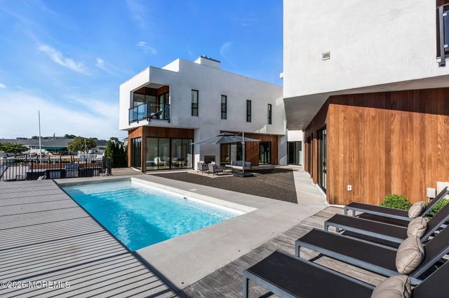 1826 Southeast Drive, Point Pleasant, NJ 08742