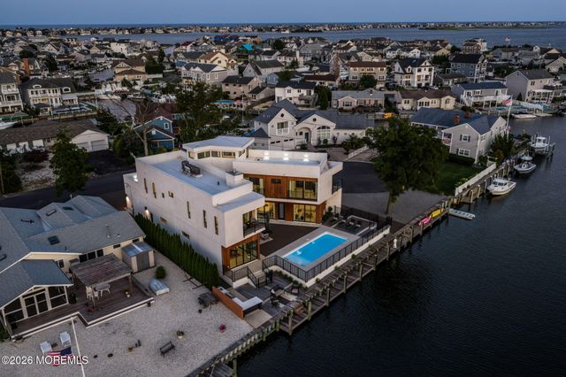1826 Southeast Drive, Point Pleasant, NJ 08742