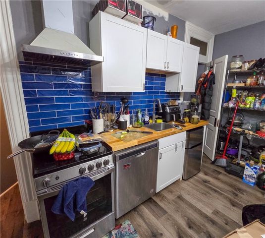 1809 Rialto St, Troy Hill, PA 15212