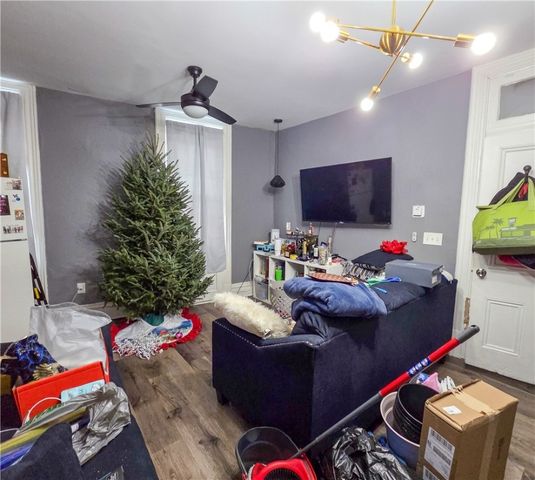 1809 Rialto St, Troy Hill, PA 15212