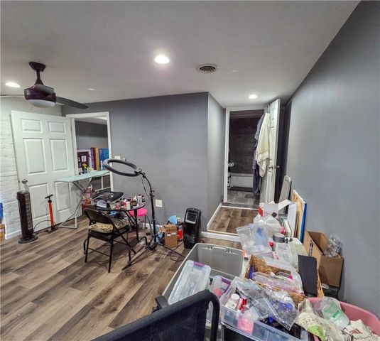 1809 Rialto St, Troy Hill, PA 15212