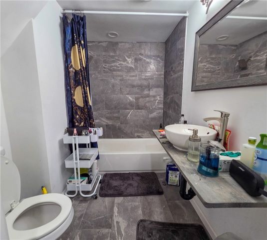 1809 Rialto St, Troy Hill, PA 15212