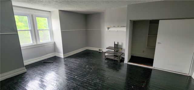 1809 Rialto St, Troy Hill, PA 15212