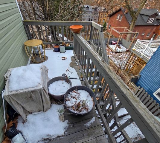 1809 Rialto St, Troy Hill, PA 15212