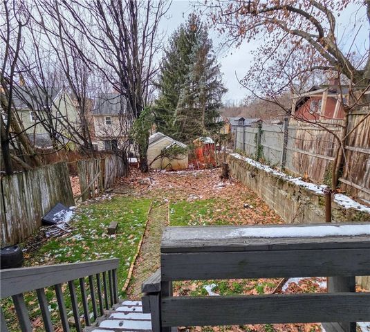 1809 Rialto St, Troy Hill, PA 15212