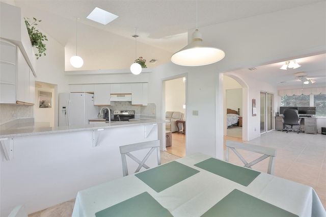 2023 NEW BEDFORD DRIVE, Sun City Center, FL 33573