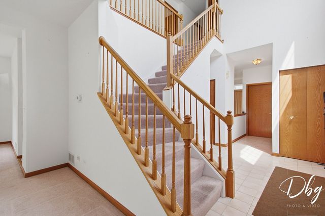 566 W Wildspring Road, Round Lake, IL 60073