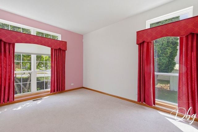 566 W Wildspring Road, Round Lake, IL 60073