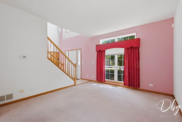 566 W Wildspring Road, Round Lake, IL 60073