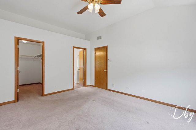 566 W Wildspring Road, Round Lake, IL 60073
