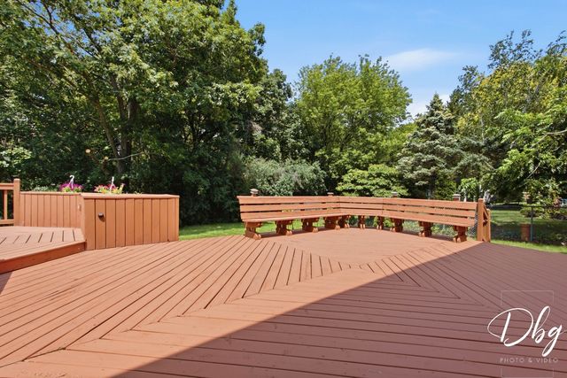 566 W Wildspring Road, Round Lake, IL 60073