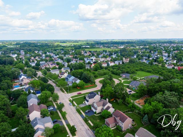 566 W Wildspring Road, Round Lake, IL 60073