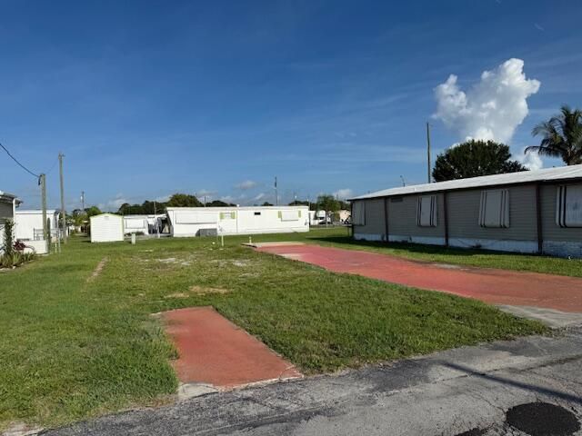 2023 St Lucie Blvd 308, Fort Pierce, FL 34946