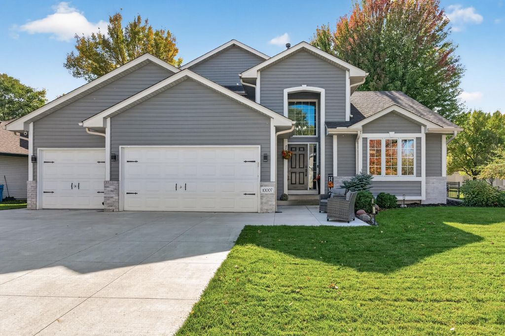 10007 Hidden Oaks Lane N, Champlin, MN 55316 — exterior