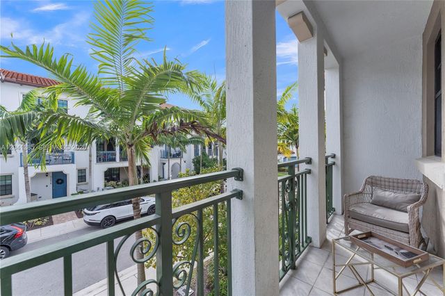 11537 SW 13th Court, Pembroke Pines, FL 33025