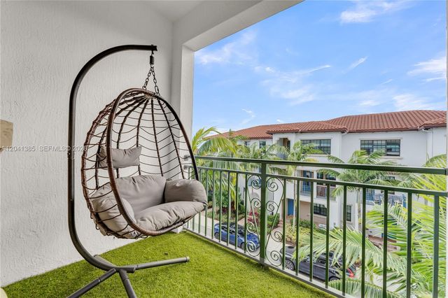 11537 SW 13th Court, Pembroke Pines, FL 33025