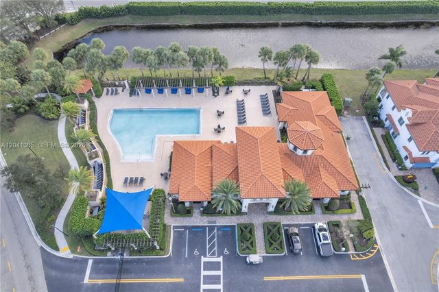 11537 SW 13th Court, Pembroke Pines, FL 33025