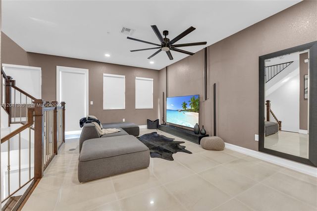 11537 SW 13th Court, Pembroke Pines, FL 33025