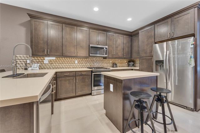 11537 SW 13th Court, Pembroke Pines, FL 33025