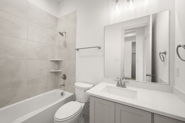 3043 Farmhouse Drive, Midlothian, TX 76065