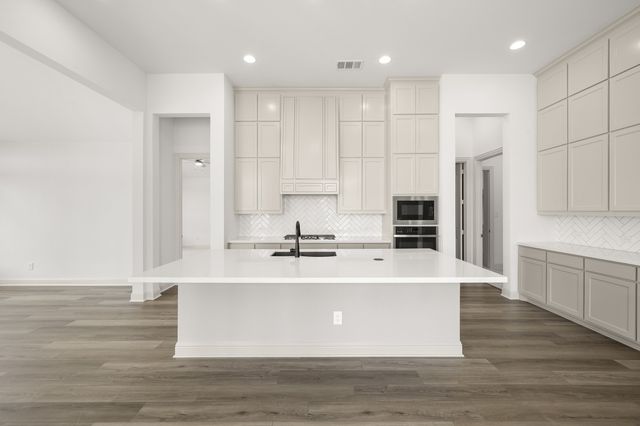 3043 Farmhouse Drive, Midlothian, TX 76065