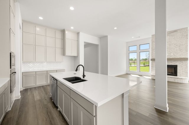 3043 Farmhouse Drive, Midlothian, TX 76065