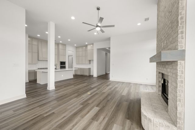 3043 Farmhouse Drive, Midlothian, TX 76065