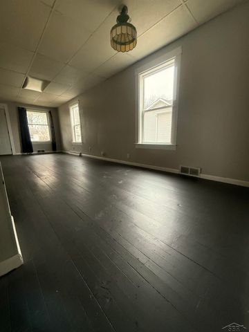 907 N Mason Street, Saginaw, MI 48602