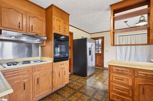 122 Mountain View Drive, Pickens, SC 28671