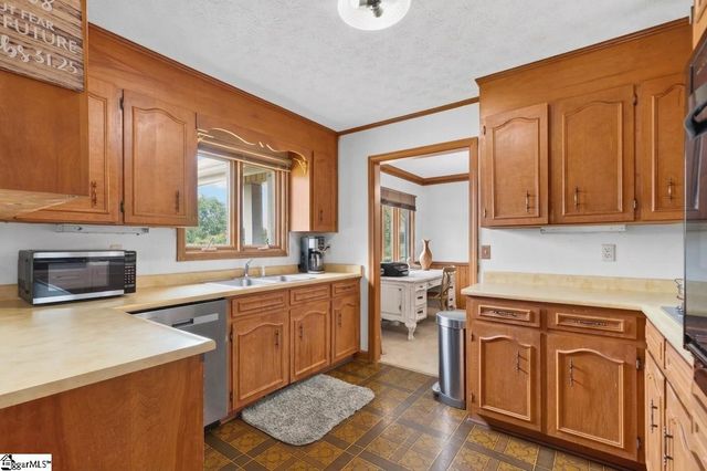 122 Mountain View Drive, Pickens, SC 28671