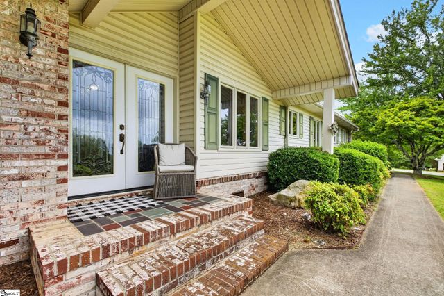 122 Mountain View Drive, Pickens, SC 28671
