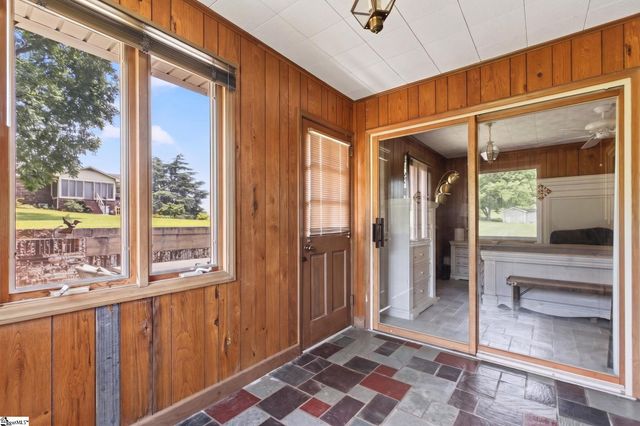 122 Mountain View Drive, Pickens, SC 28671